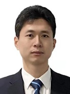 李亮