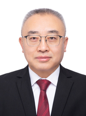 李伟