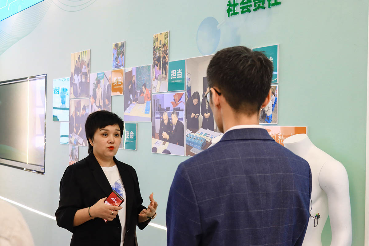 荣之创、荷叶健康及远盟三方签约